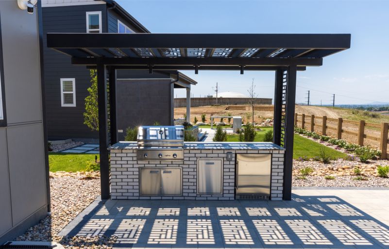 outdoor-kitchen-mill-brothers-landscape-group-loveland